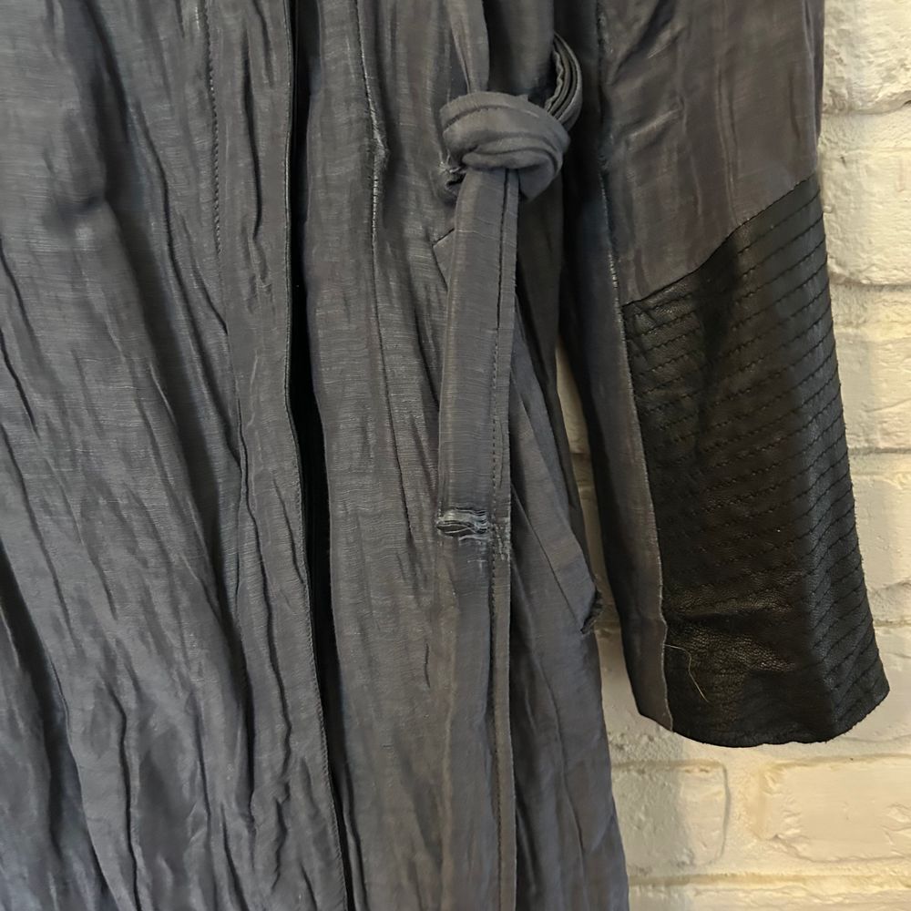 Badgley Mischka Women's Lightweight Long Jacket Size Small Gray Black - Picture 7 of 11
